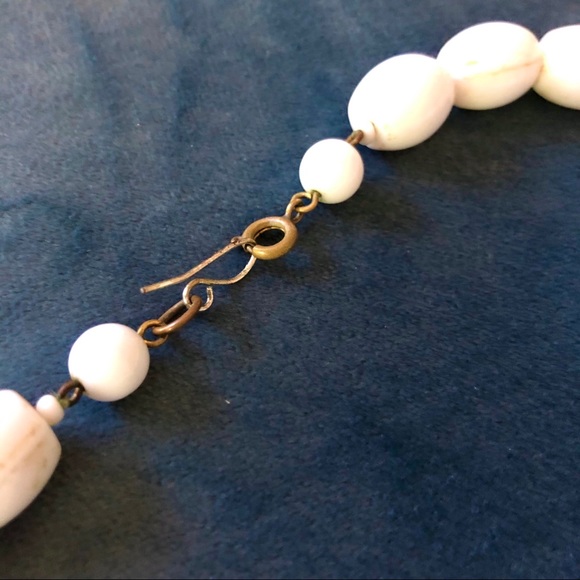 Vintage White Bead Necklace - Picture 3 of 5